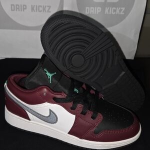 listing-status-banner